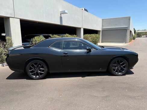 Used 2019 Dodge Challenger SXT w/ Blacktop Package RWD image 3