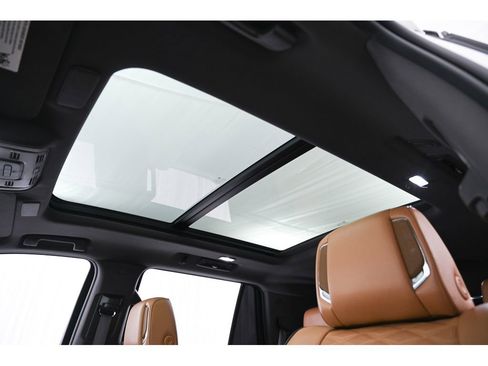 Used 2022 Cadillac Escalade Premium Luxury w/ Performance Package image 41