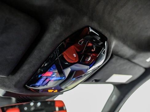 Used 2025 BMW M5 w/ Carbon Package image 20