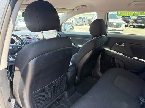 Used 2011 Kia Sportage LX FWD image 17