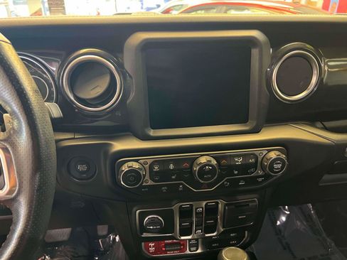 Used 2023 Jeep Wrangler Unlimited Rubicon 392 w/ Trailer Tow Package AWD/4WD image 16