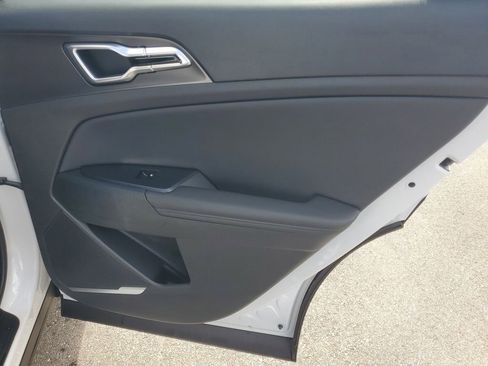 New 2026 Kia Sportage EX w/ EX Panorama Roof Package image 17