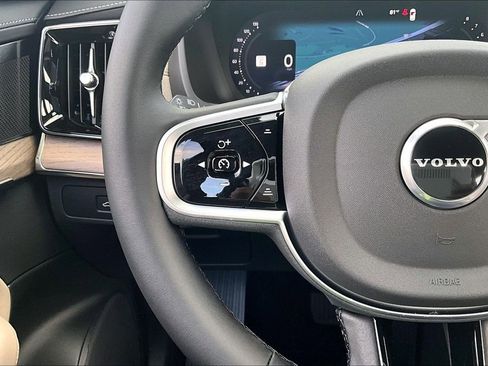 New 2026 Volvo XC90 B6 Plus w/ Protection Package Premier AWD/4WD image 24