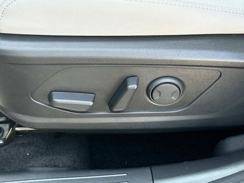Certified 2025 Hyundai Tucson SEL AWD/4WD image 17