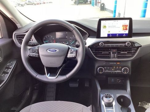 Used 2022 Ford Escape SE w/ Convenience Package image 18