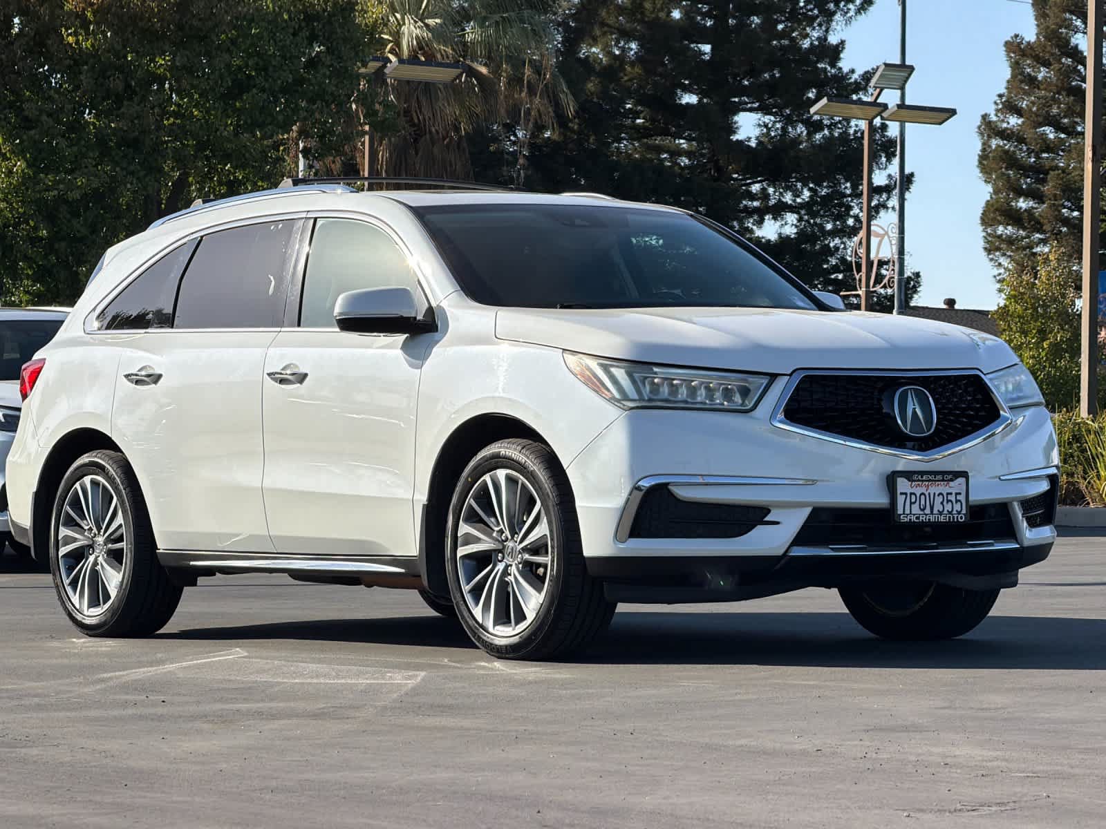Used 2017 Acura MDX w/ Technology Package AWD/4WD image 5