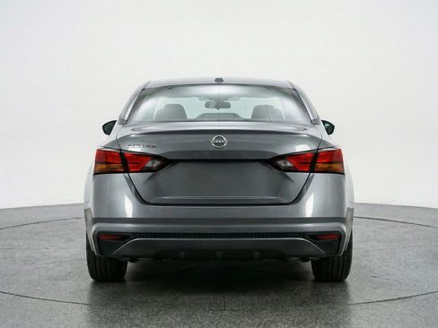 Used 2025 Nissan Altima 2.5 SV image 7