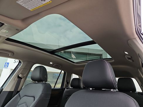 New 2026 Volkswagen Atlas SE image 14