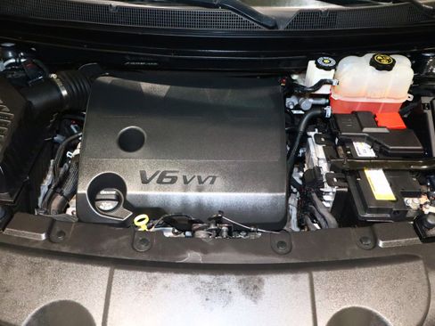 Used 2023 Chevrolet Traverse LT image 9