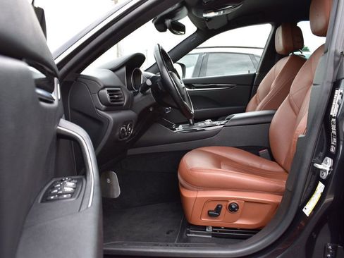 Used 2019 Maserati Levante AWD/4WD image 14