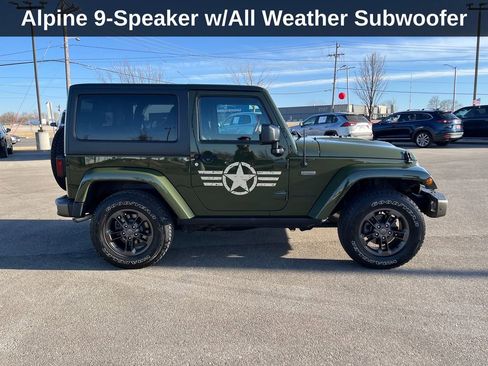 Used 2016 Jeep Wrangler Sahara image 8