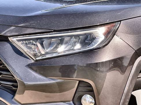 Used 2020 Toyota RAV4 XLE image 24