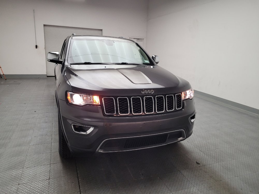 Used 2020 Jeep Grand Cherokee Limited AWD/4WD image 14
