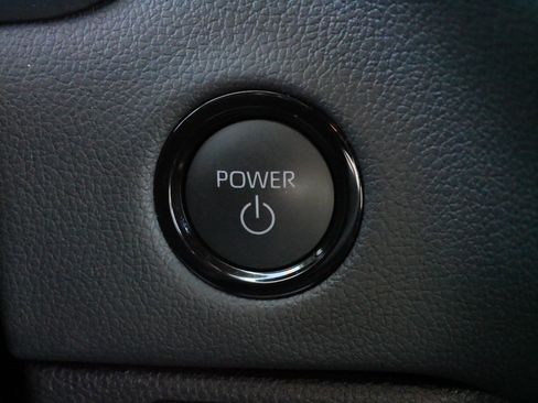 Used 2025 Toyota Tundra Limited image 28