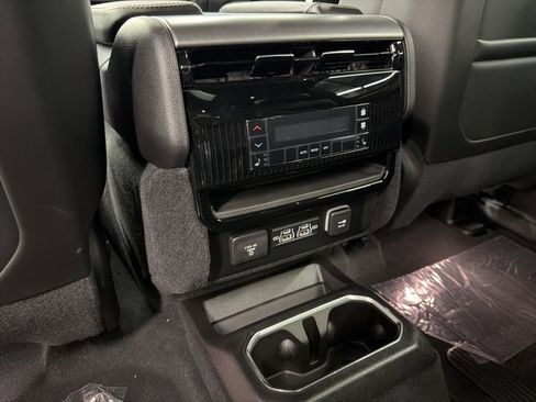 New 2026 Jeep Grand Wagoneer Limited AWD/4WD image 17