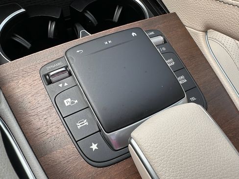 Used 2021 Mercedes-Benz GLS 450 4MATIC image 21