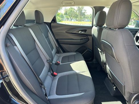 Used 2023 Chevrolet TrailBlazer LS image 12