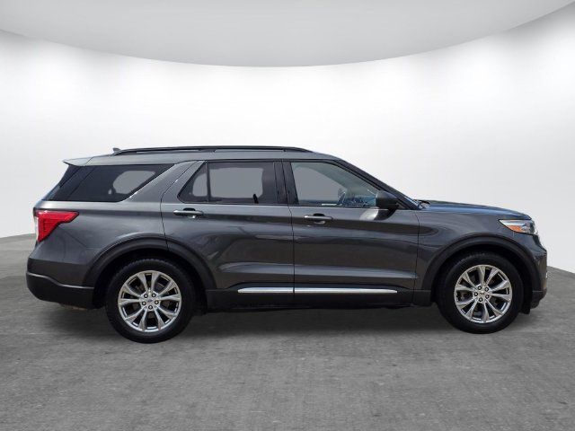 Used 2020 Ford Explorer XLT w/ Equipment Group 202A RWD image 3