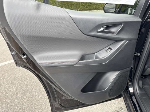 New 2026 Chevrolet Equinox RS w/ Convenience Package III FWD image 9