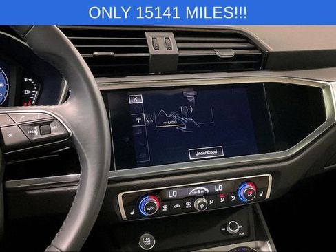 Used 2020 Audi Q3 2.0T Premium w/ Convenience Package AWD/4WD image 6