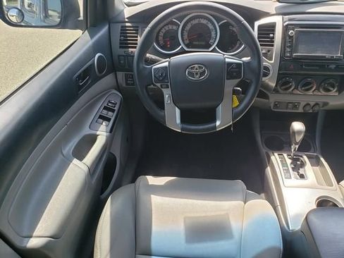 Used 2015 Toyota Tacoma 4x4 Double Cab image 14