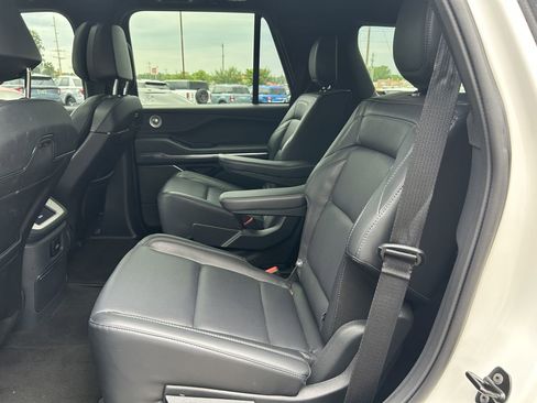 Used 2025 Lincoln Navigator Reserve w/ Jet Appearance Package AWD/4WD image 15