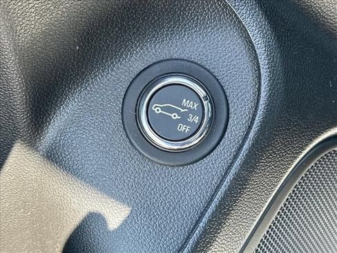 Certified 2023 Buick Encore GX Select w/ Sport Touring Package FWD image 19