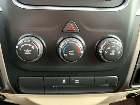 Used 2013 RAM 1500 Classic SLT w/ Premium Display Pkg image 24