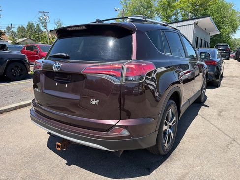 Used 2016 Toyota RAV4 XLE AWD/4WD image 5