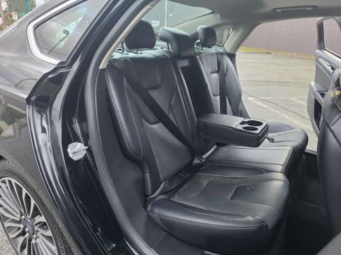 Used 2018 Ford Fusion Titanium AWD/4WD image 42