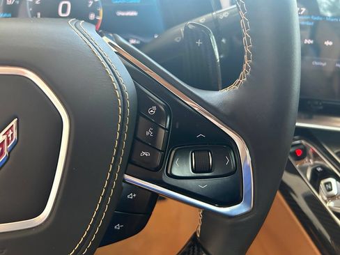 Used 2025 Chevrolet Corvette Z06 RWD image 36