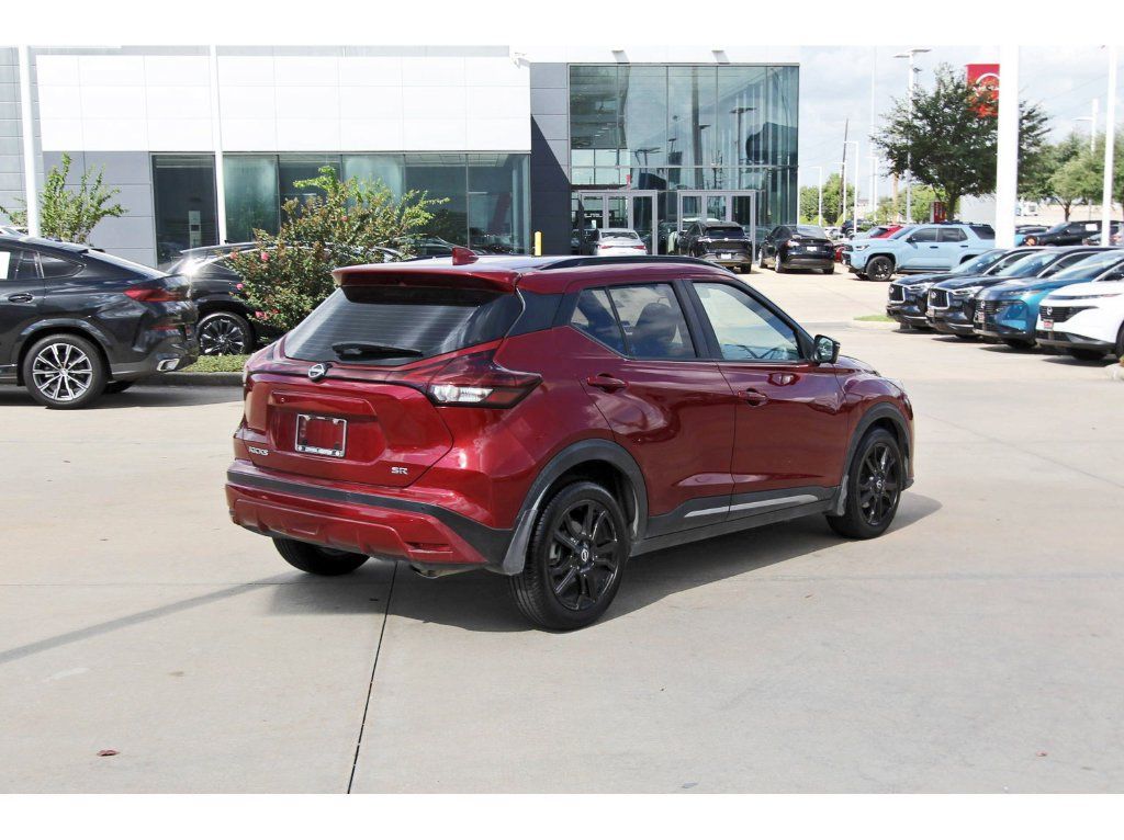 Used 2023 Nissan Kicks SR FWD image 5