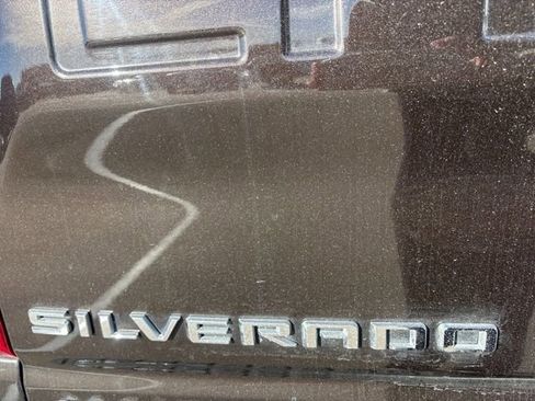 Used 2019 Chevrolet Silverado 1500 High Country w/ Technology Package image 8