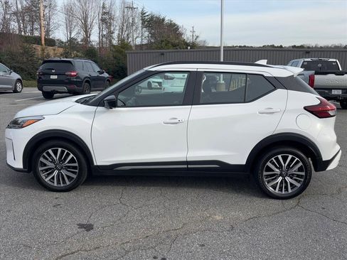 Used 2024 Nissan Kicks SR image 23