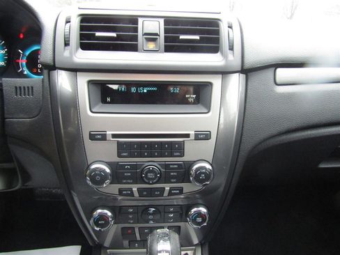 Used 2010 Ford Fusion SEL image 29