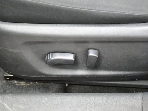 Used 2025 Nissan Altima 2.5 SV FWD image 12