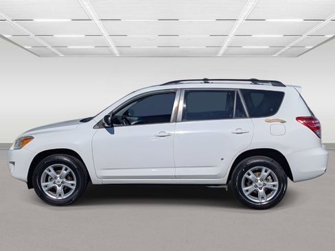 Used 2011 Toyota RAV4 image 2