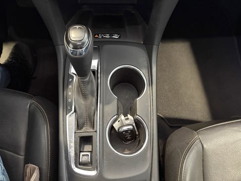 Used 2020 Chevrolet Equinox Premier image 18