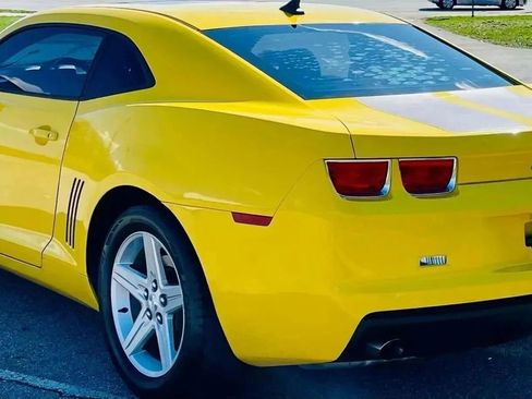 Used 2011 Chevrolet Camaro LT image 7