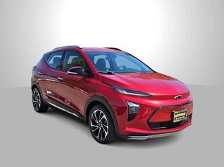 Used 2022 Chevrolet Bolt EUV Premier w/ Sun & Sound Package video 2
