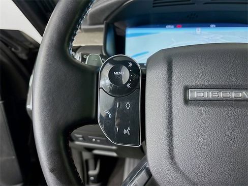 Used 2019 Land Rover Discovery HSE image 10