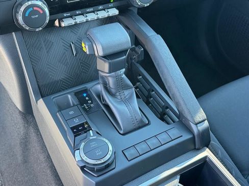 New 2026 Toyota Tacoma SR5 AWD/4WD image 18