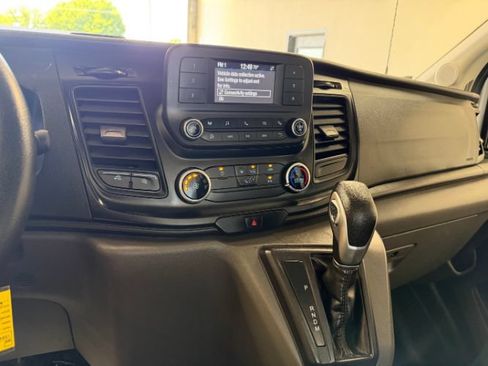 Used 2022 Ford Transit 350 DRW RWD image 14