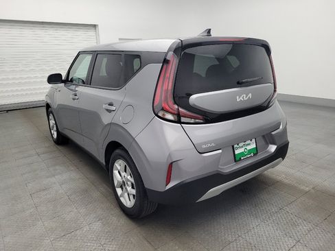 Used 2025 Kia Soul LX image 5