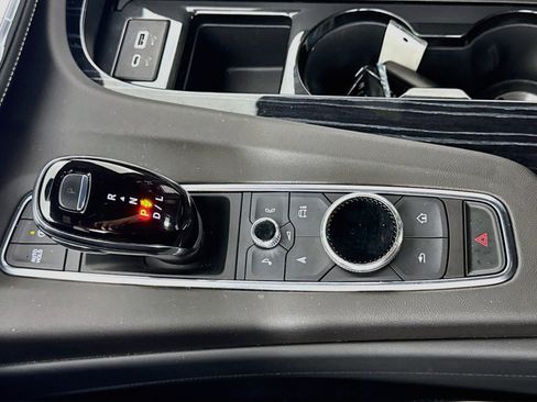 Used 2022 Cadillac Escalade Sport RWD image 19
