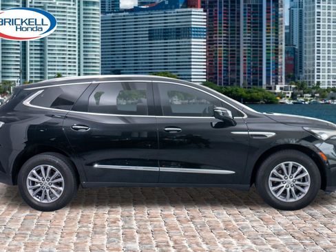 Used 2024 Buick Enclave Essence w/ Technology Package FWD image 8
