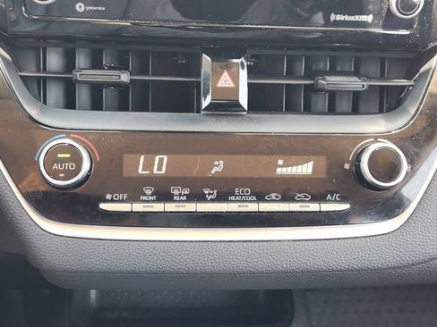 Used 2022 Toyota Corolla LE w/ LE Convenience Package FWD image 14