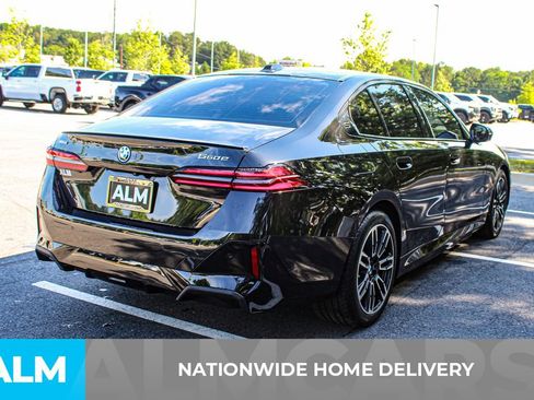 Used 2026 BMW 550e xDrive w/ Premium Package AWD/4WD image 5