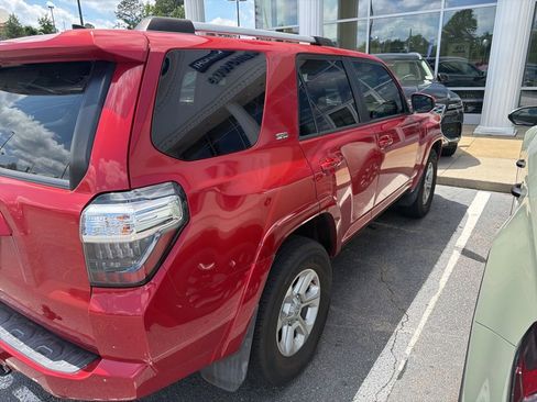 Used 2022 Toyota 4Runner SR5 RWD image 5
