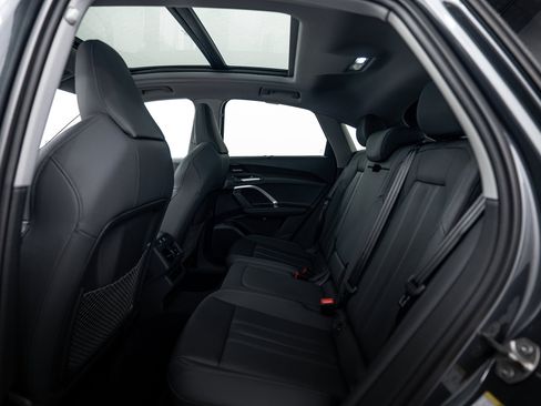 New 2025 Audi Q5 Premium Plus image 18